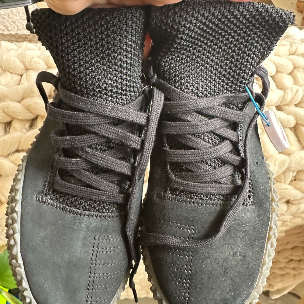 Black Athletic Men's Shoes - Picture 2 of 5
